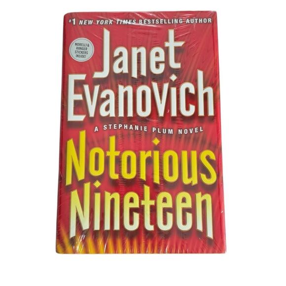 Janet Evanovich Other - Janet Evanovich Stephanie Plum Notorious Nineteen Hardback Novel